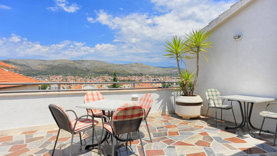 44 M² Apartment ∙ 2 Bedrooms ∙ 4 Guests - Trogir