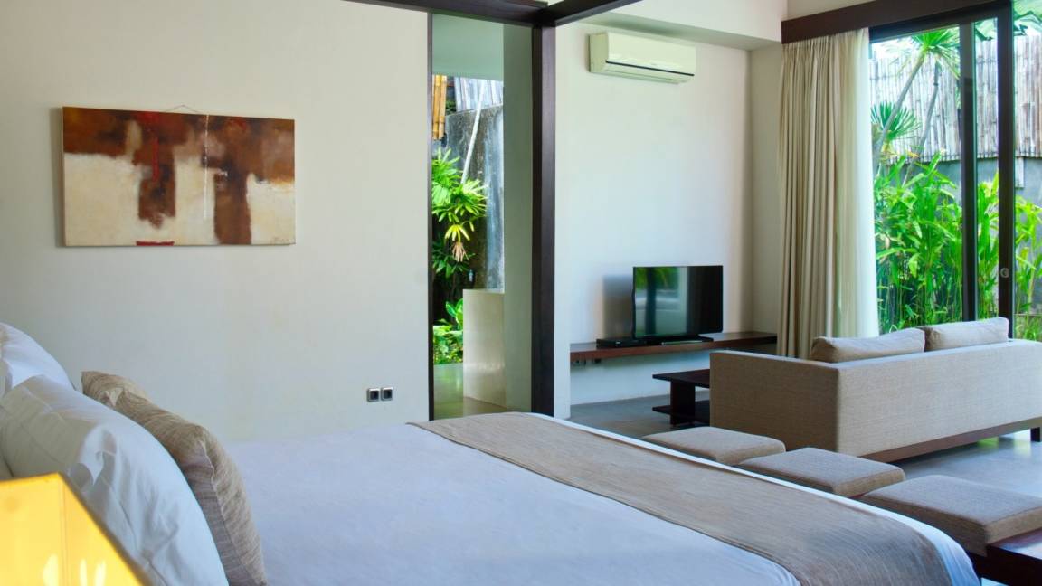 240 M² Villa ∙ 2 Bedrooms ∙ 4 Guests - Kuta