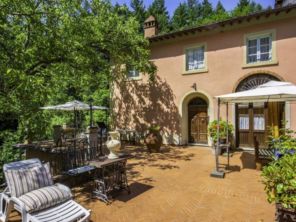 230 M² Apartamento ∙ 5 Habitaciones ∙ 12 Huéspedes - Montevarchi