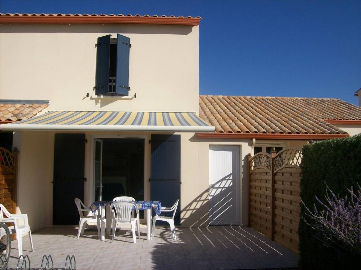 50 M² Ferienhaus ∙ 2 Schlafzimmer ∙ 4 Gäste - Brem-sur-Mer