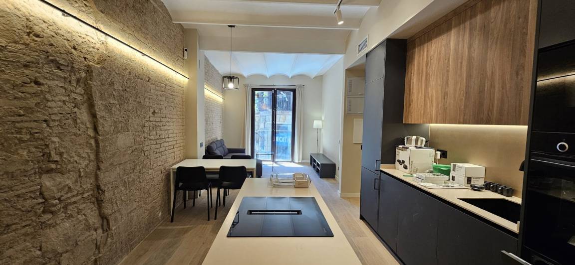 78 M² Appartement ∙ 2 Chambres ∙ 3 Personnes - Badalona