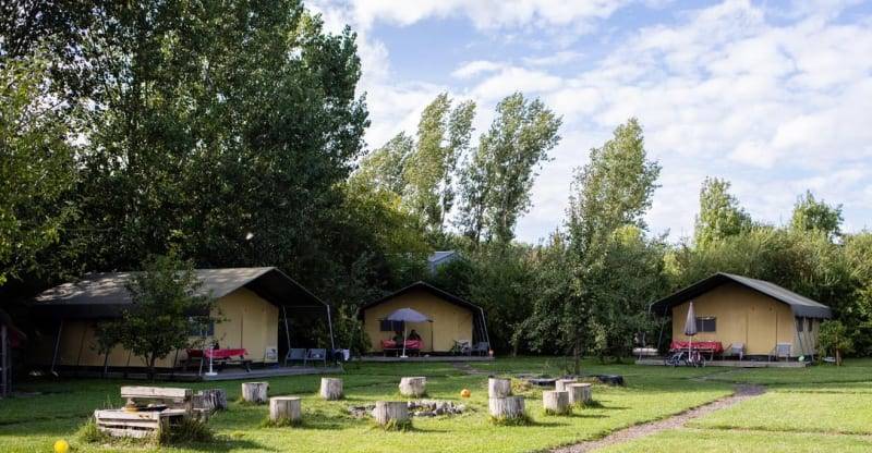 Tent ∙ 2 Slaapkamers ∙ 4 Gasten - Zeeland