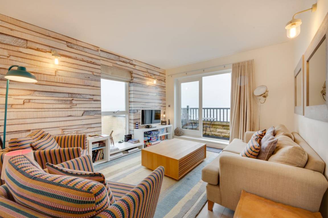 Apartment ∙ 2 Bedrooms ∙ 4 Guests - Seahouses