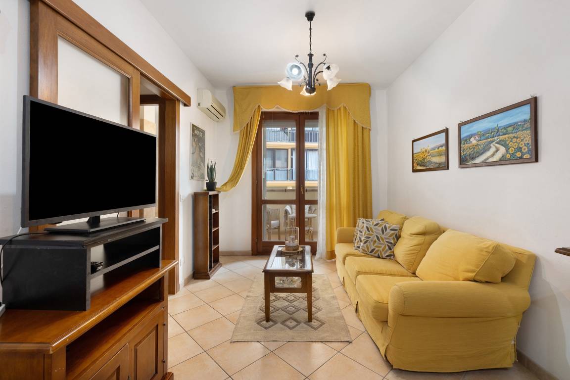 80 M² Appartamento Vacanza ∙ 2 Camere Da Letto ∙ 4 Ospiti - Oristano