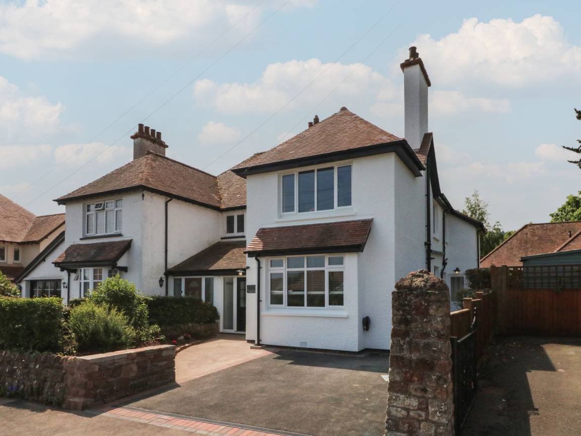 Cottage ∙ 4 Bedrooms ∙ 8 Guests - Dunster