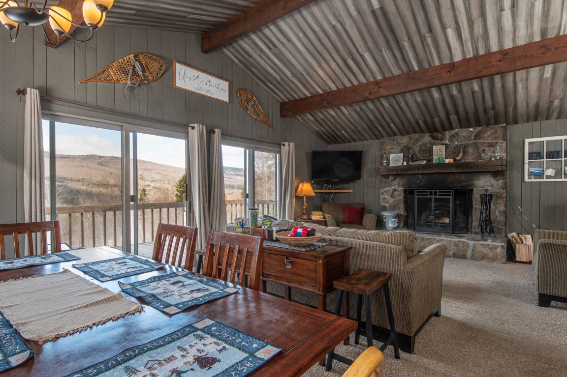 119 M² Cabin ∙ 4 Bedrooms ∙ 10 Guests - Vermont