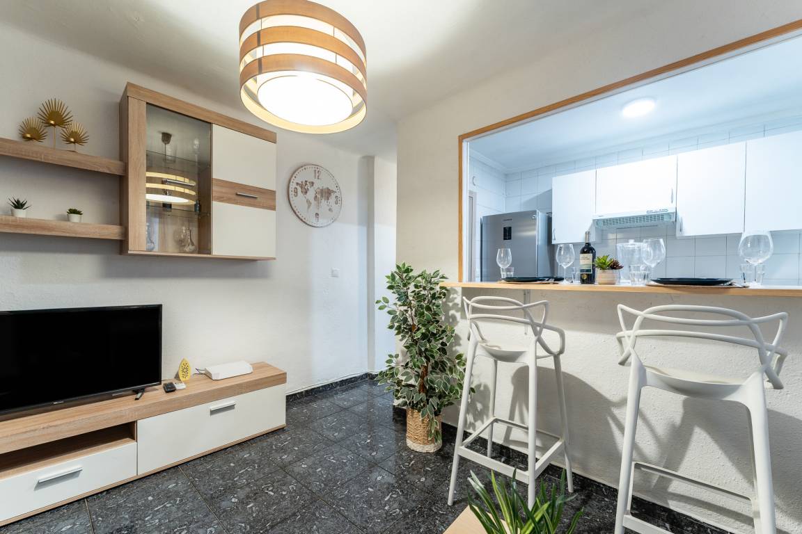 80 M² Apartamento ∙ 3 Habitaciones ∙ 6 Huéspedes - Estadio La Rosaleda
