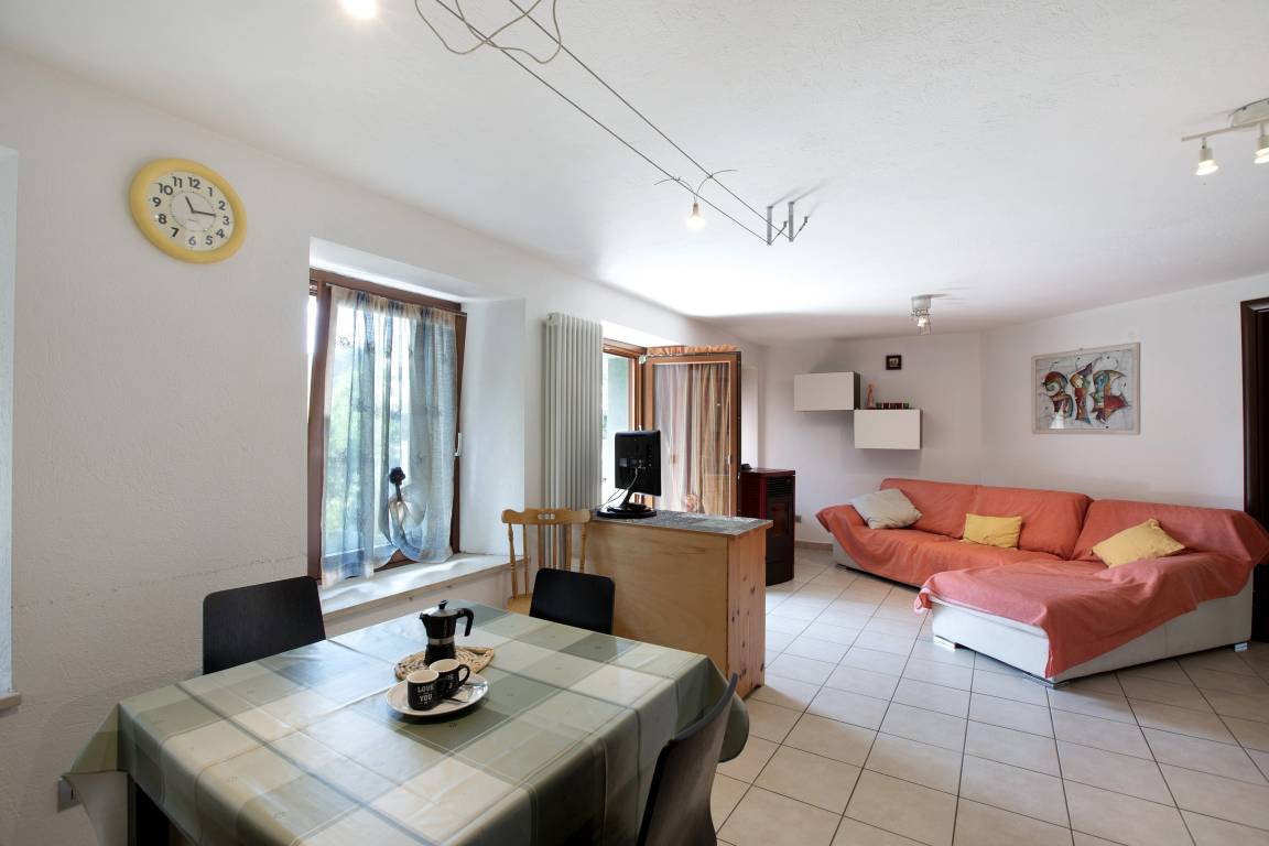 80 M² Appartamento Vacanza ∙ 2 Camere Da Letto ∙ 5 Ospiti - Aosta