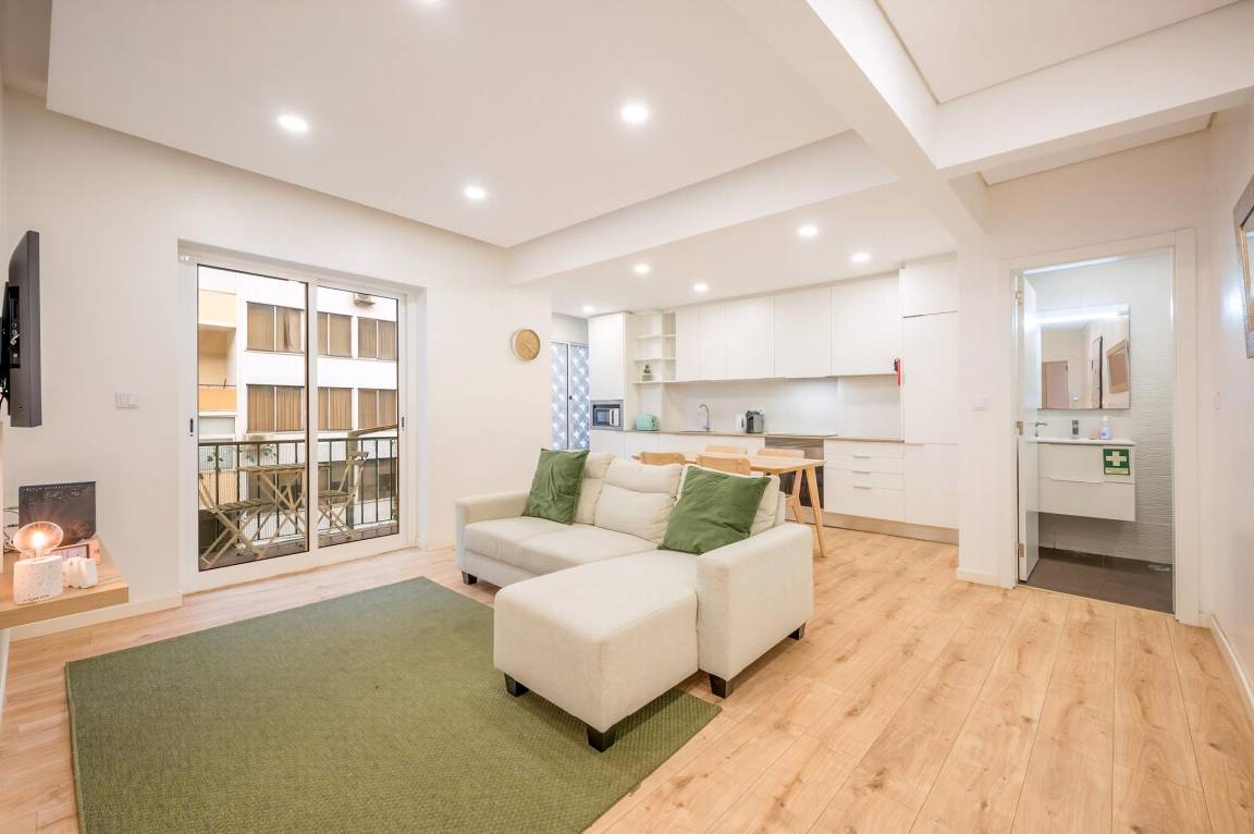 70 M² Apartamento ∙ 2 Quartos ∙ 4 Hóspedes - Almada