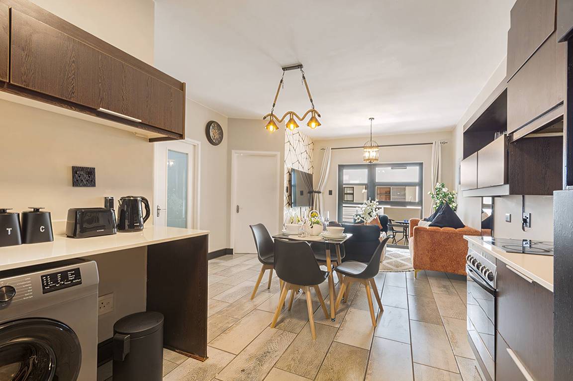 70 M² Apartment ∙ 1 Bedroom ∙ 2 Guests - Midrand