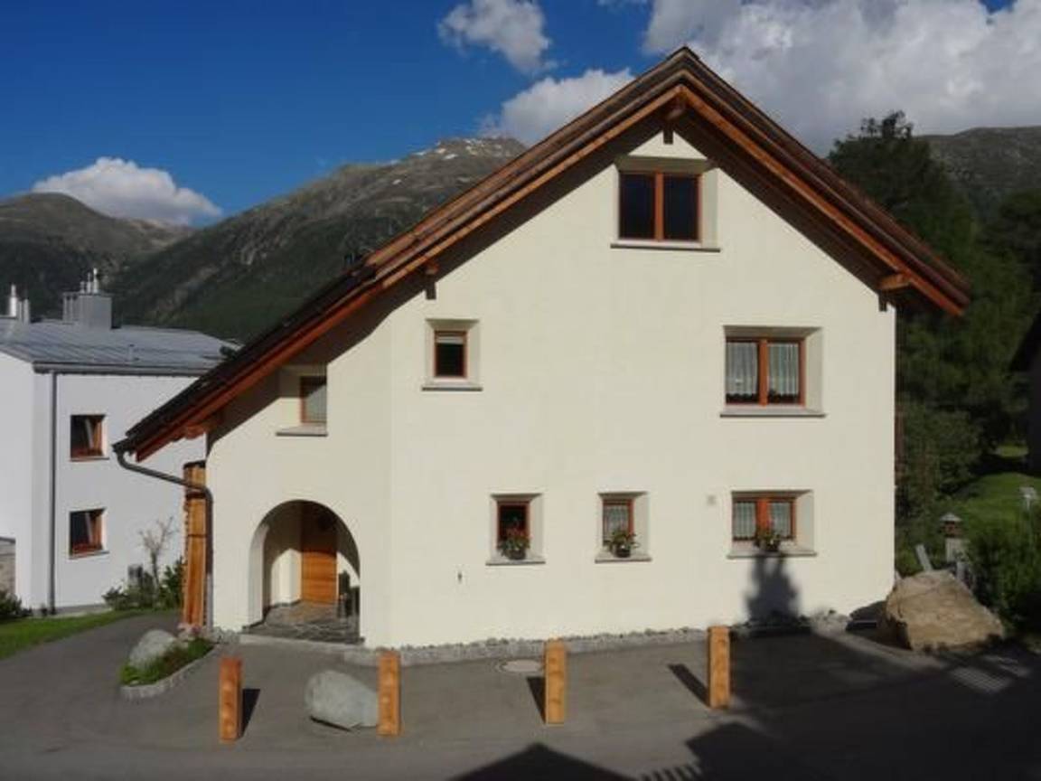 60 M² Ferienwohnung ∙ 2 Schlafzimmer ∙ 5 Gäste - Zuoz