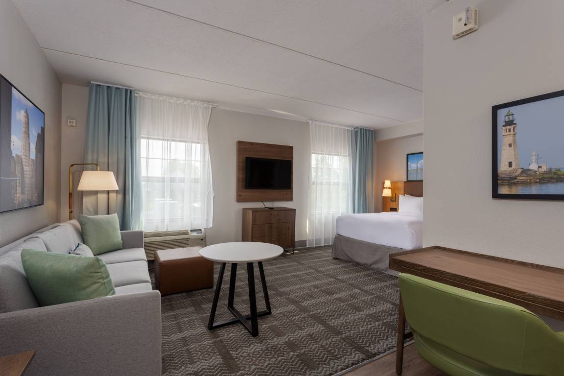 Hotel ∙ 1 Bedroom ∙ 3 Guests - Buffalo, NY