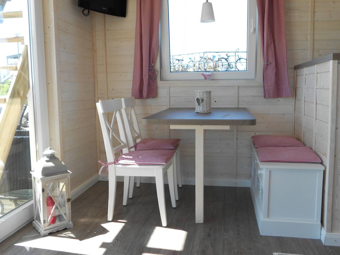 26 m² Hausboot ∙ 1 Schlafzimmer ∙ 2 Gäste – Bild 9