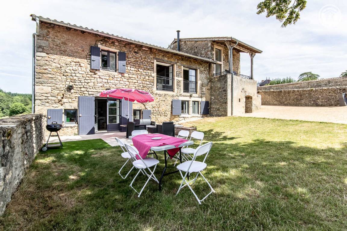 179 m&sup2; G&icirc;te 4 Schlafzimmer 9 G&auml;ste