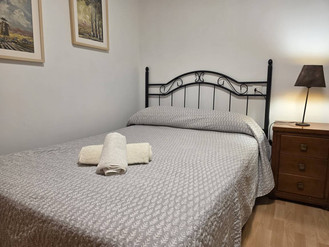 75 M² Apartamento ∙ 3 Habitaciones ∙ 4 Huéspedes - Gijón