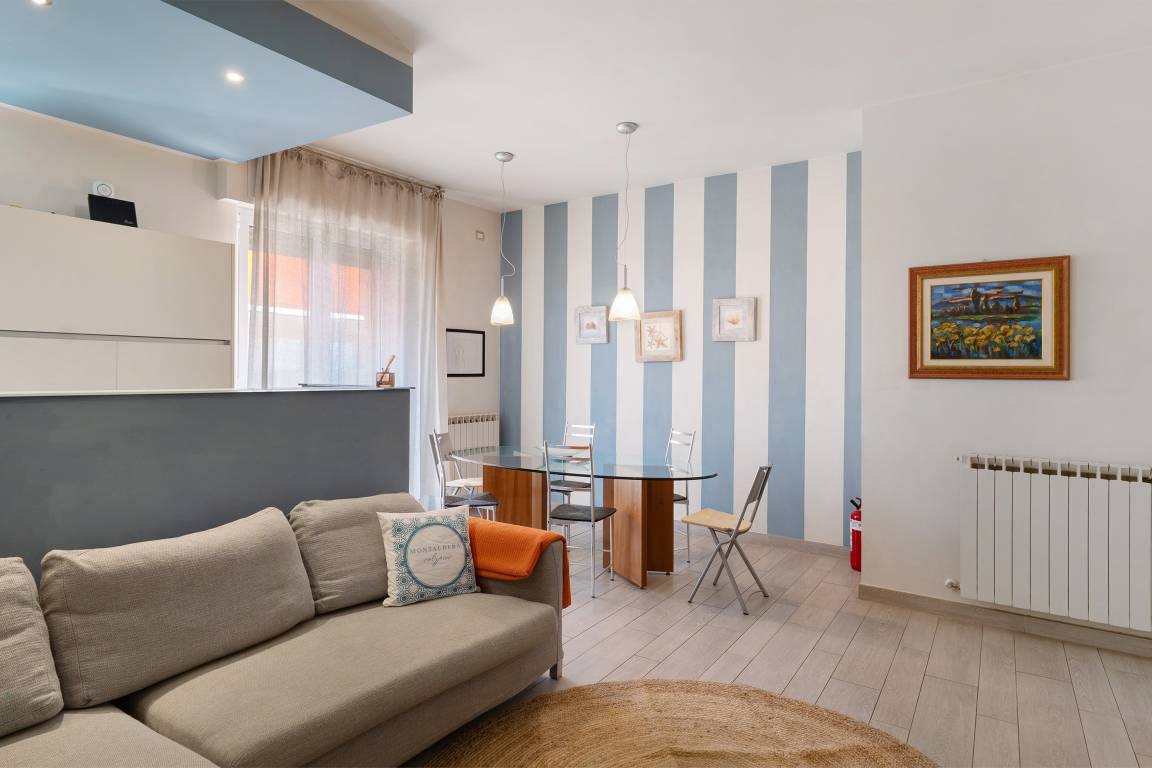 110 M² Apartamento ∙ 3 Habitaciones ∙ 6 Huéspedes - Laigueglia