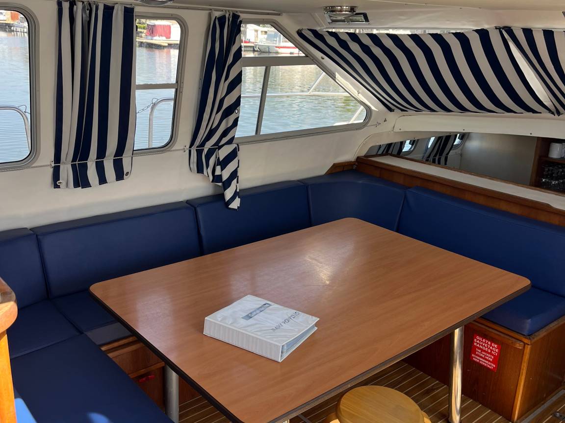 63 M² Péniche ∙ 4 Chambres ∙ 12 Personnes - Gueugnon