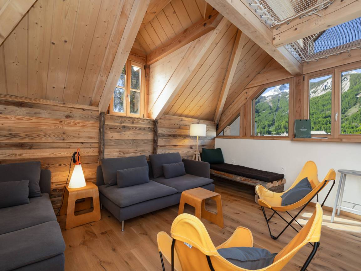 120 M² Apartment ∙ 3 Bedrooms ∙ 8 Guests - Serre Chevalier