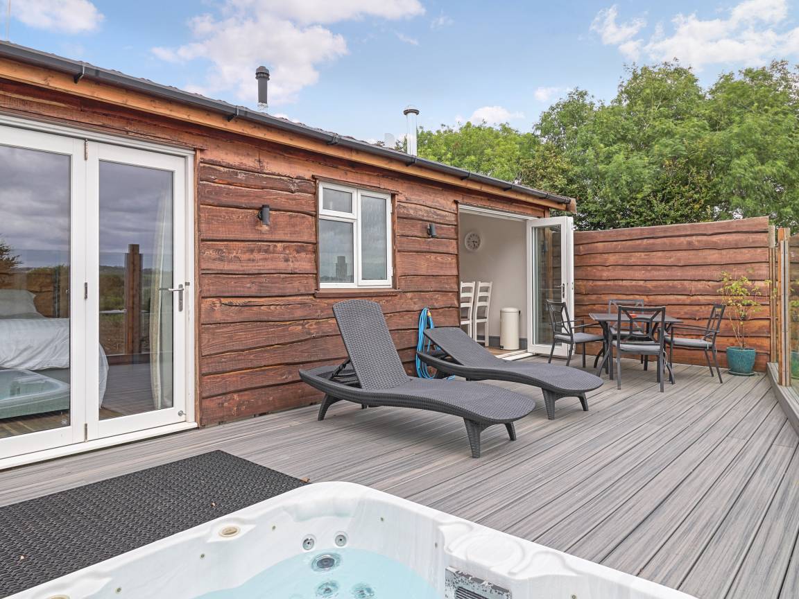 Cottage ∙ 2 Bedrooms ∙ 4 Guests - Westward Ho!