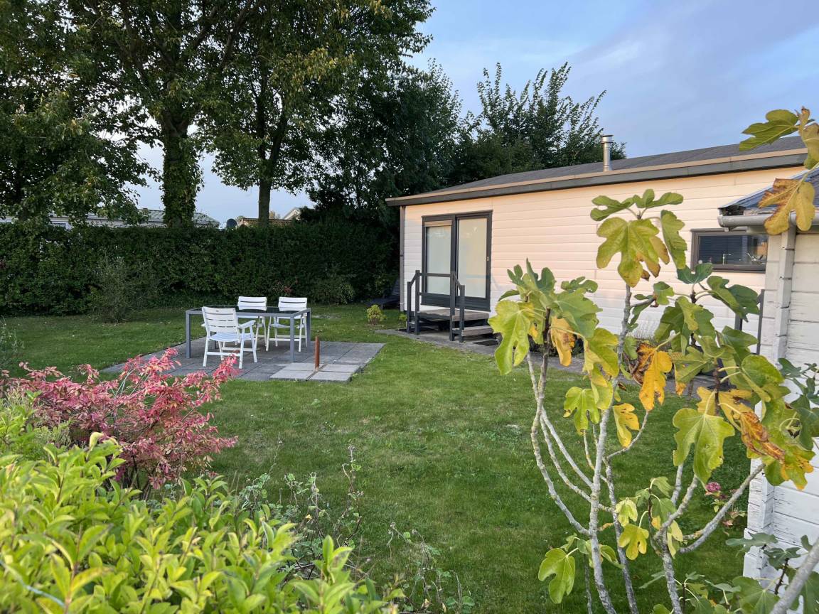 42 M² Chalet ∙ 2 Bedrooms ∙ 4 Guests - Cadzand