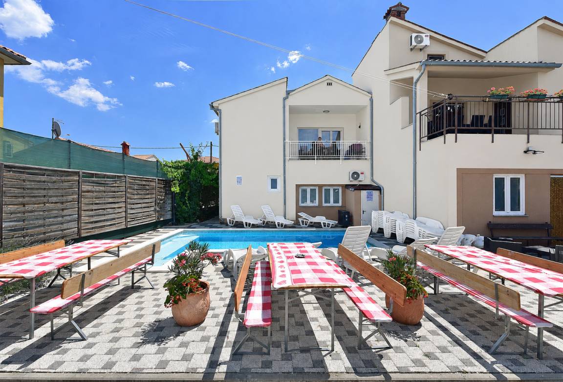 109 M² Appartement ∙ 3 Slaapkamers ∙ 8 Gasten - Pula