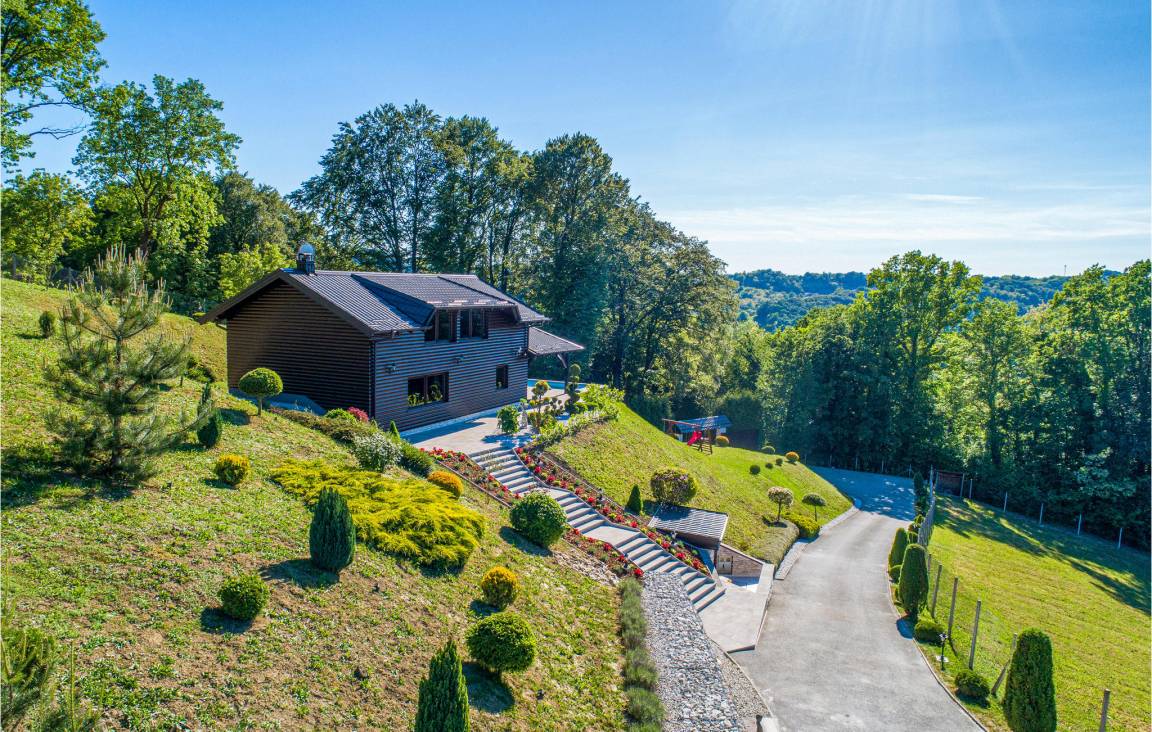 132 M² Ferienhaus ∙ 3 Schlafzimmer ∙ 8 Gäste - Kroatien