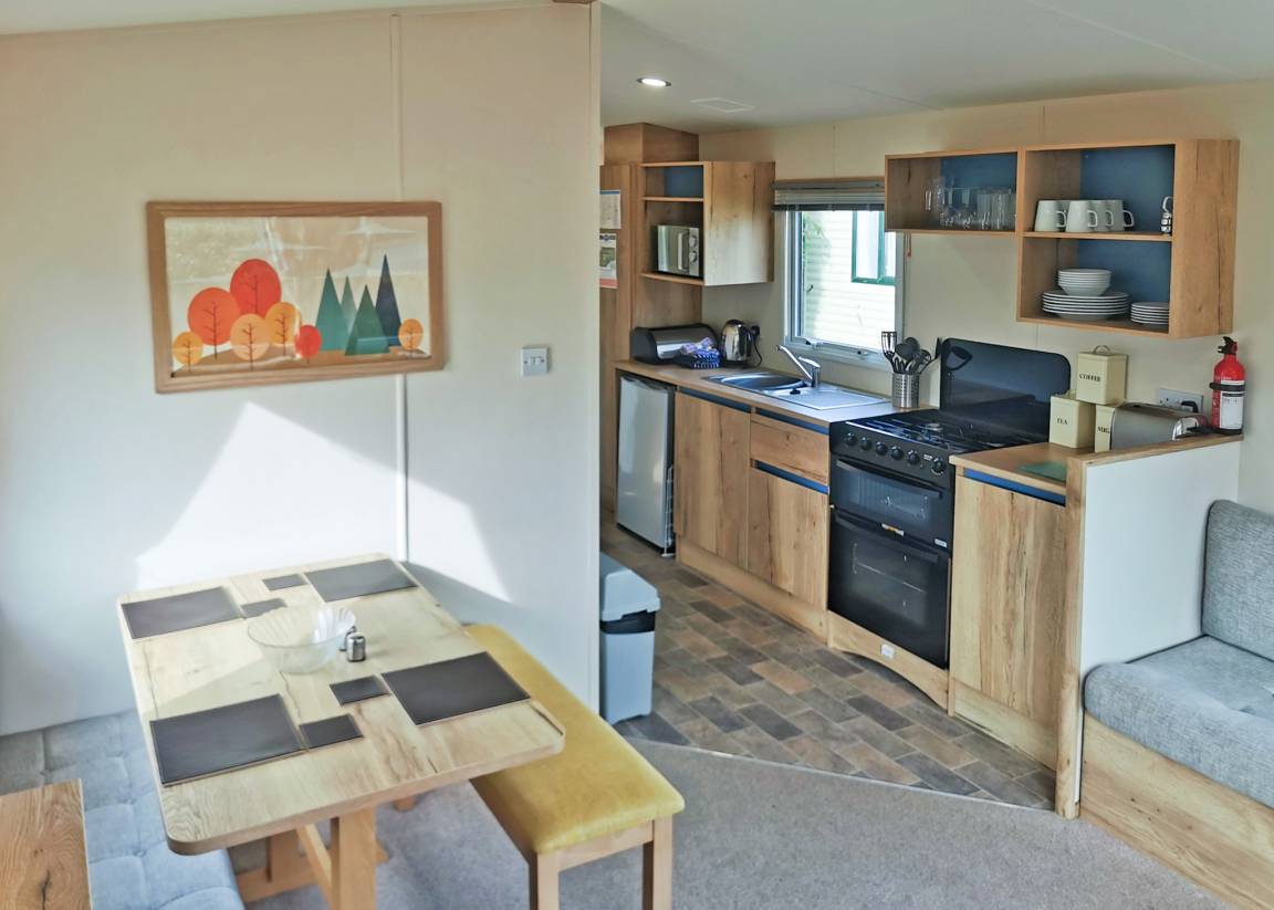 Caravan ∙ 3 Bedrooms ∙ 6 Guests - Aberystwyth