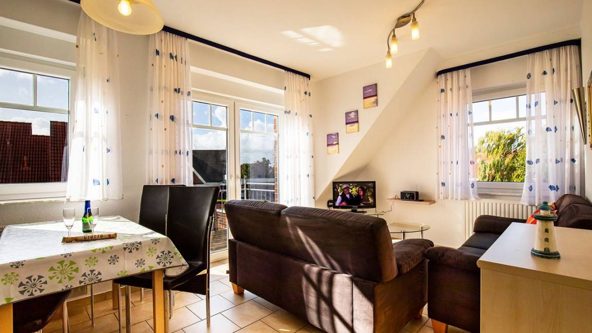 65 M² Ferienwohnung ∙ 3 Schlafzimmer ∙ 5 Gäste - Neuharlingersiel