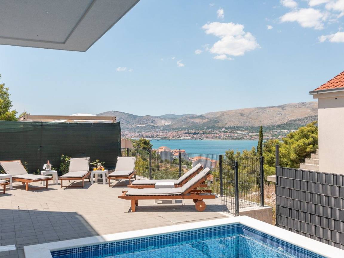 380 M² House ∙ 4 Bedrooms ∙ 8 Guests - Trogir