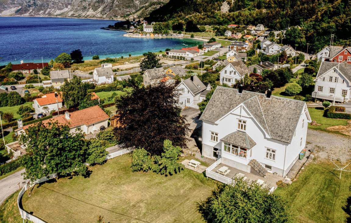 291 M² House ∙ 4 Bedrooms ∙ 8 Guests - Selje