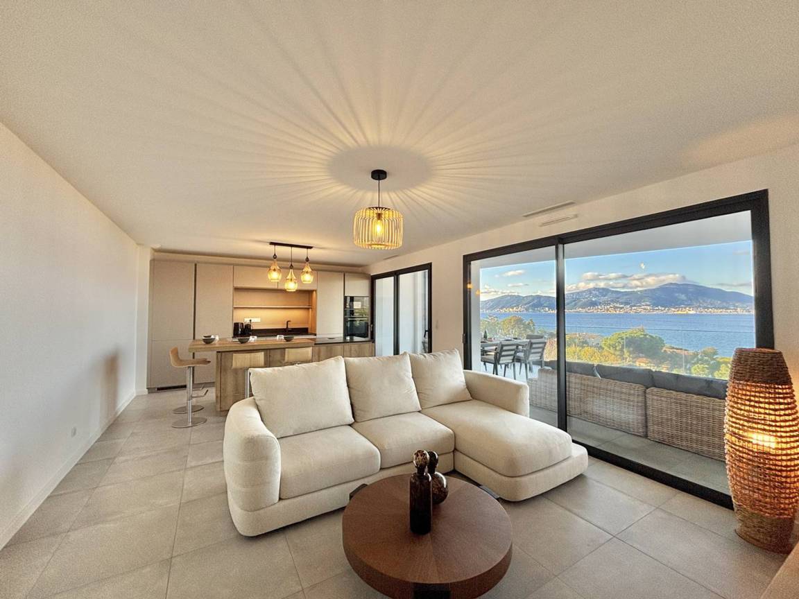 80 M² Apartamento ∙ 2 Habitaciones ∙ 4 Huéspedes - Porticcio