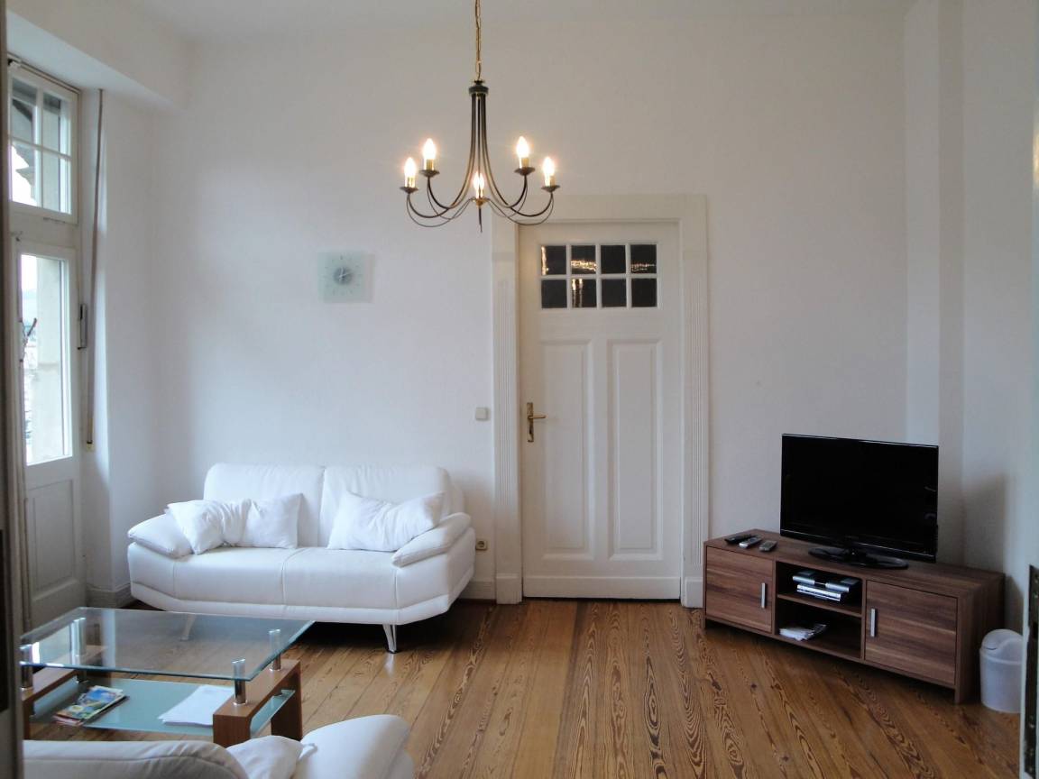 107 M² Ferienwohnung ∙ 3 Schlafzimmer ∙ 6 Gäste - Zell (Mosel)