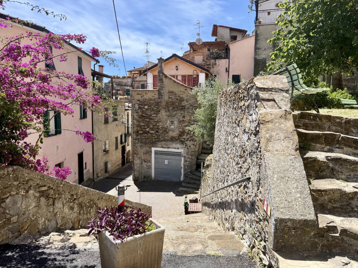 80 M² Appartamento Vacanza ∙ 2 Camere Da Letto ∙ 4 Ospiti - Dolcedo