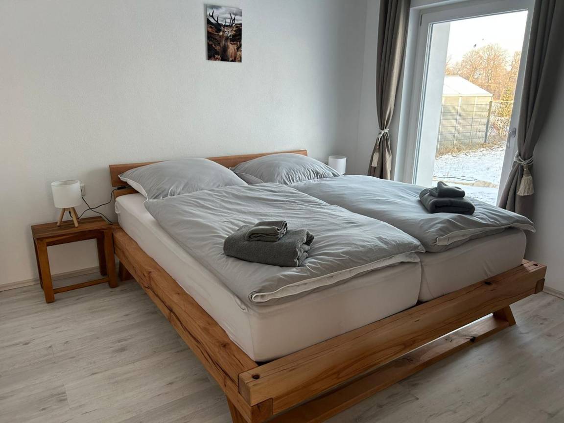 71 M² Ferienwohnung ∙ 2 Schlafzimmer ∙ 4 Gäste - Naumburg (Saale)