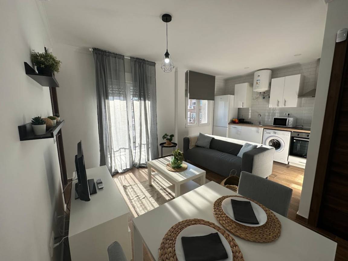 37 M² Apartamento ∙ 1 Habitación ∙ 2 Huéspedes - Majadahonda