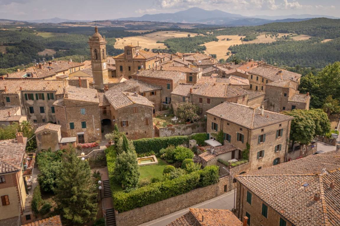 350 M² Apartamento ∙ 5 Habitaciones ∙ 9 Huéspedes - Pienza
