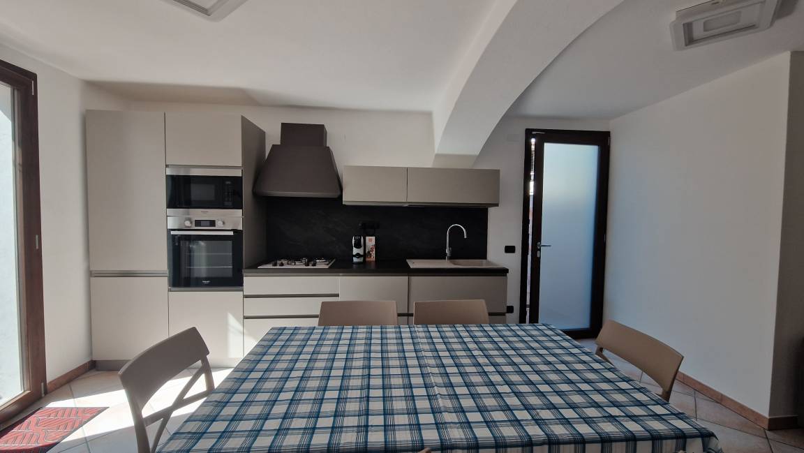 80 M² Appartamento Vacanza ∙ 2 Camere Da Letto ∙ 6 Ospiti - Tortolì