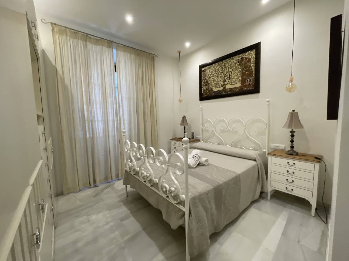 142 M² Apartment ∙ 3 Bedrooms ∙ 6 Guests - Cabra