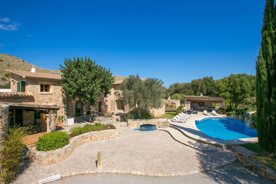 Villa ∙ 4 Habitaciones ∙ 8 Huéspedes - Pollença