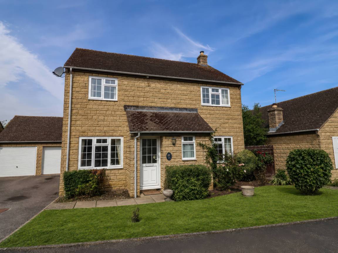 Cottage ∙ 3 Bedrooms ∙ 6 Guests - Broadway