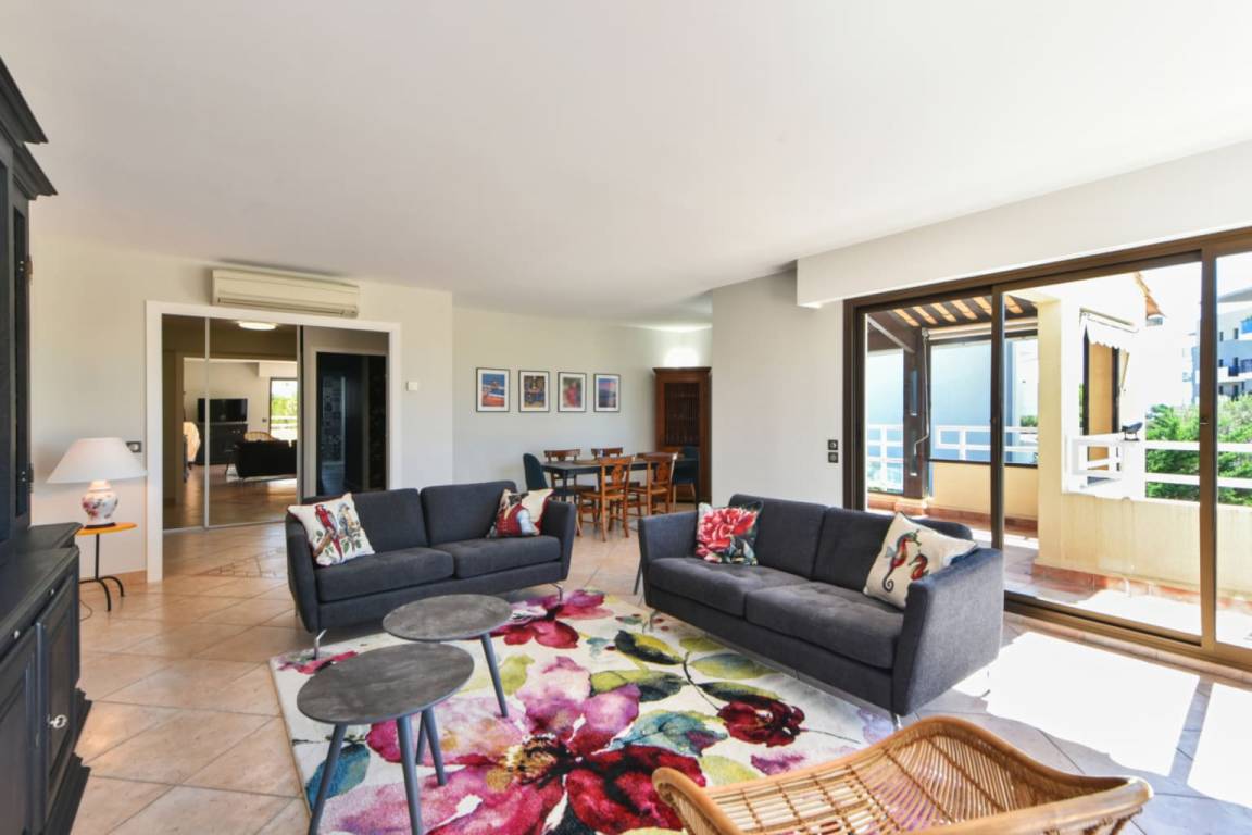 103 M² Appartement ∙ 2 Chambres ∙ 4 Personnes - Antibes
