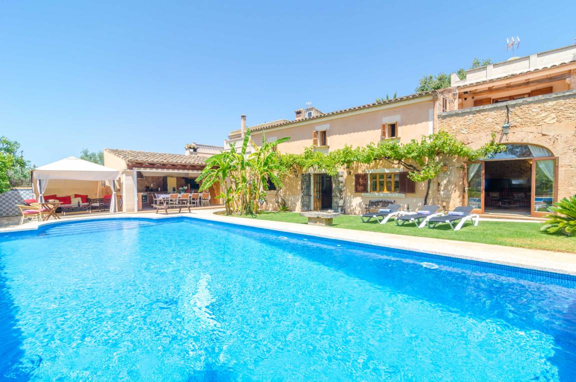 Hauptansicht vom Villa: FINCA ES PORRASSAR - Ferienhaus für 10 Personen in Cas Concos - Felanitx.