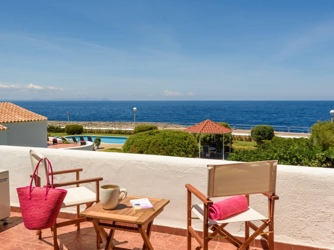 160 M² House ∙ 1 Bedroom ∙ 8 Guests - Cala en Bosc