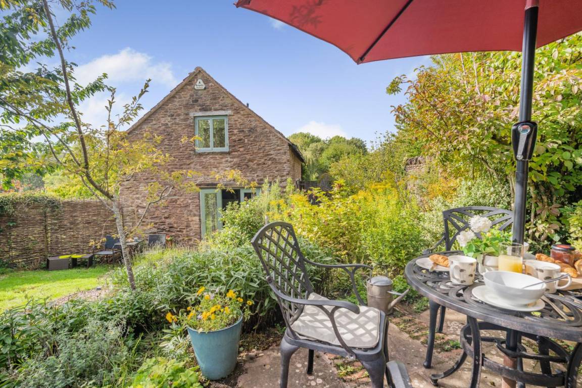 Cottage ∙ 2 Bedrooms ∙ 4 Guests - Monmouth