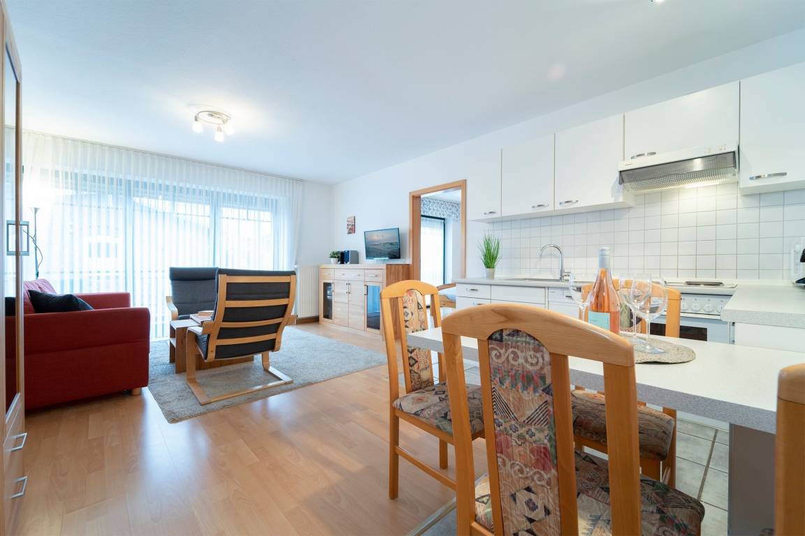 55 m² Ferienwohnung ∙ 2 Schlafzimmer ∙ 5 Gäste – Bild 4