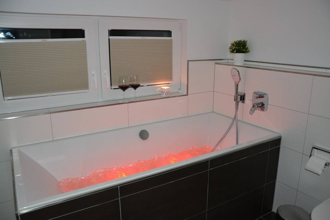 220 m² Ferienhaus ∙ 6 Schlafzimmer ∙ 16 Gäste – Bild 19