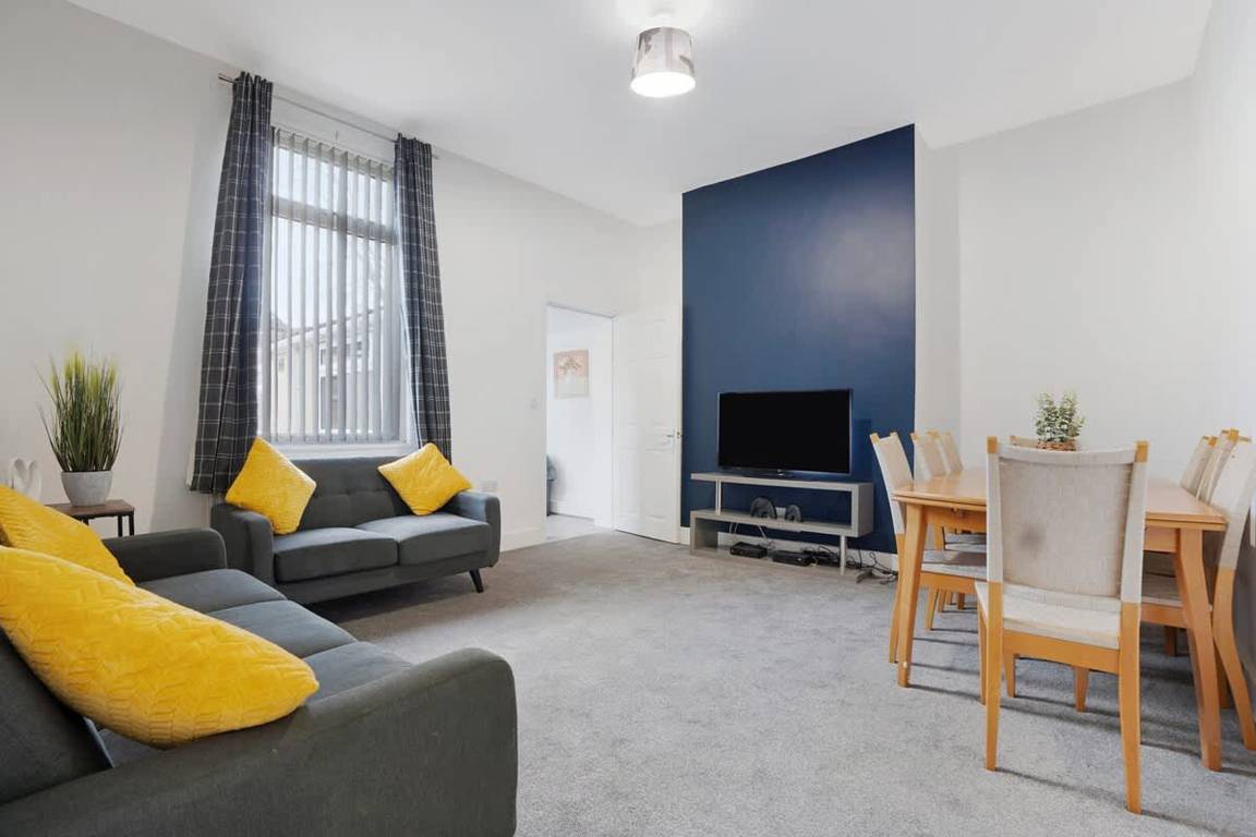 Apartment ∙ 4 Bedrooms ∙ 7 Guests - Darlington