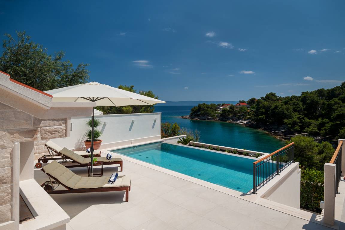250 M² Villa ∙ 4 Habitaciones ∙ 10 Huéspedes - Baška Voda