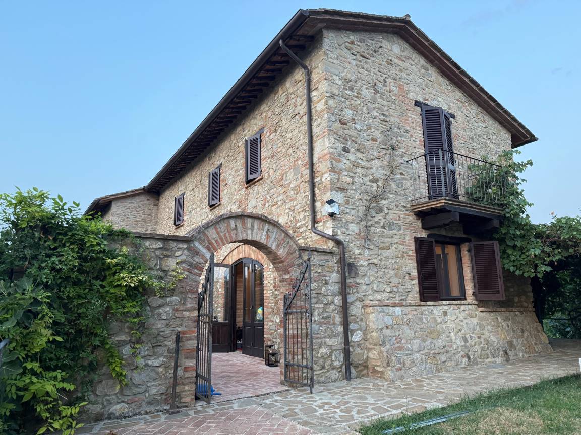 284 M² Ferienhaus ∙ 4 Schlafzimmer ∙ 9 Gäste - Città di Castello