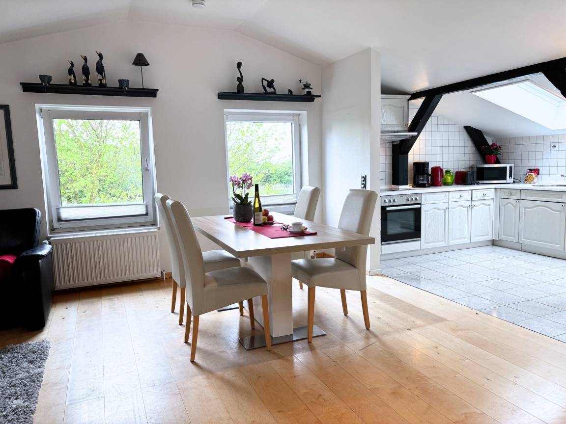 93 m² Ferienwohnung ∙ 2 Schlafzimmer ∙ 4 Gäste – Bild 9